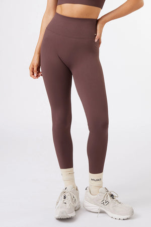 Seamless Ribbed Legging in Chocolate